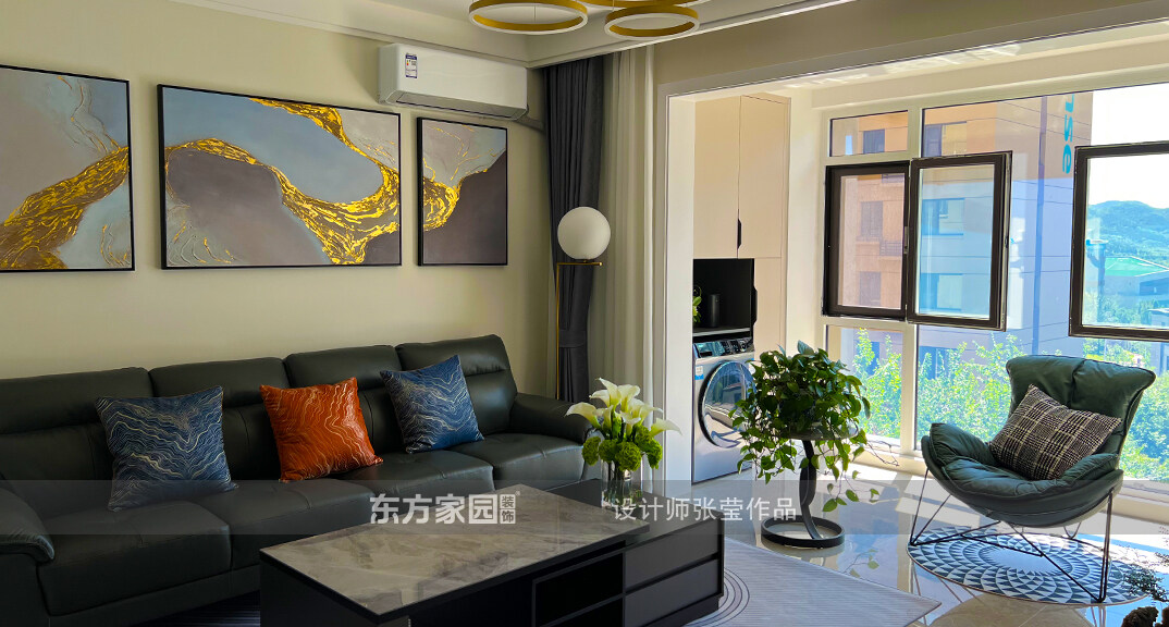 北澗圣水苑95㎡三室一廳客廳沙發(fā)輕奢風(fēng)格裝修實景圖.jpg